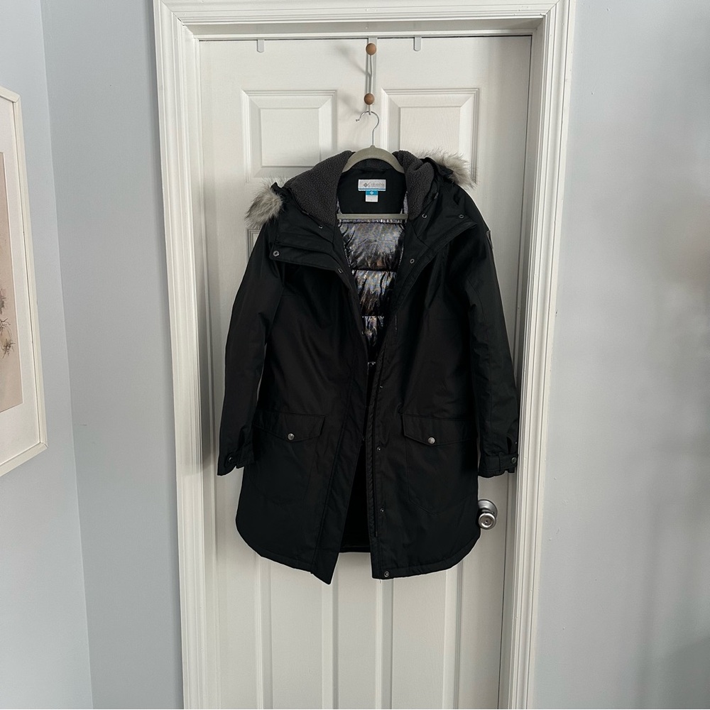 Columbia Charcoal Hooded Omni Tech Jacket with Removable Fur Trim Size- L